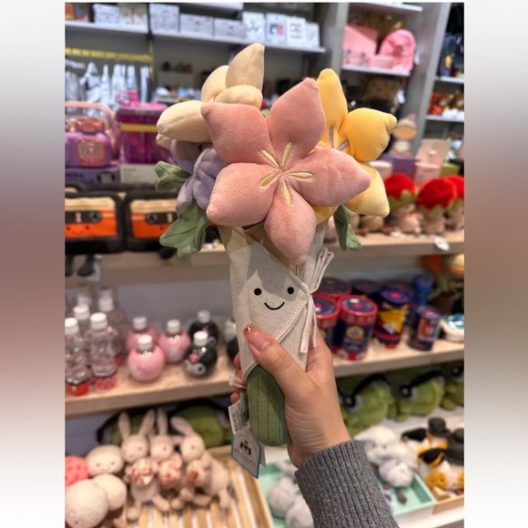 Jellycat Amuseables Bouquet Of Flowers Collectible Brand New with Tags (BNWT) - Picture 3 of 3